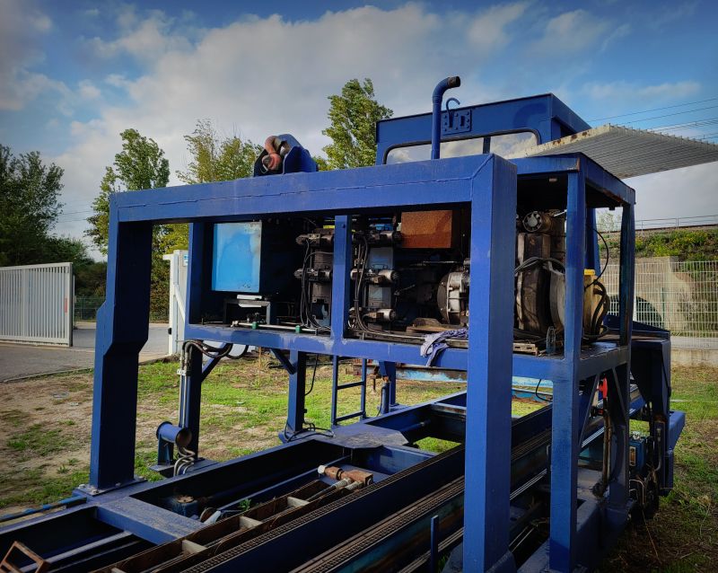 Révision d’un moteur Lombardini pour une tireuse à câble.